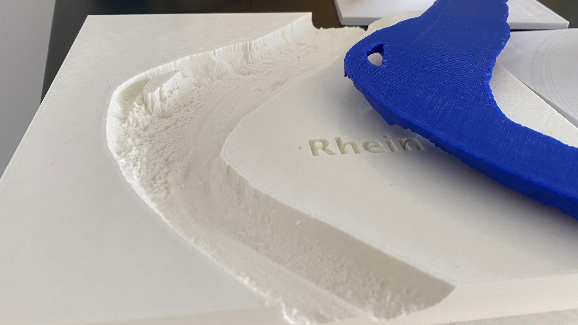 3D-gedrucktes Modell des Rheinflusses